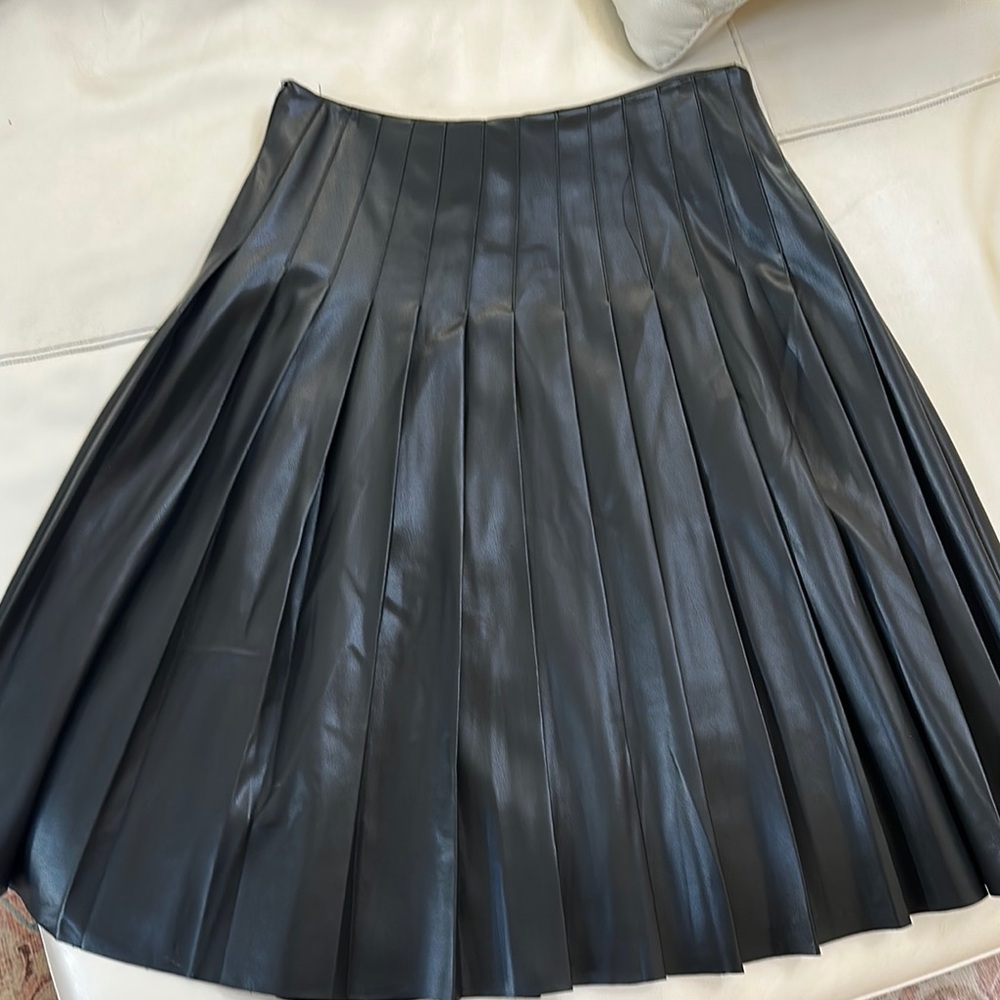 Black Midi A-Line Pleated Skirt for Work